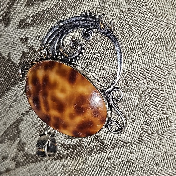 New Silver Plated Leopard shell pendant - Picture 2 of 6